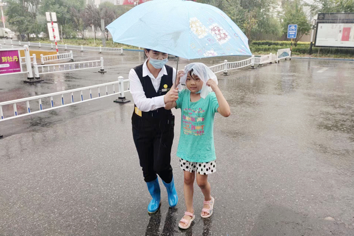 雨中堅守護家園，筑牢汛期安全墻(圖13)
